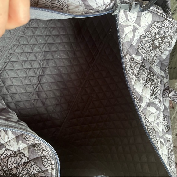 NWOT Vera Bradley Floral Quilted Duffle Bag - Picture 5 of 7